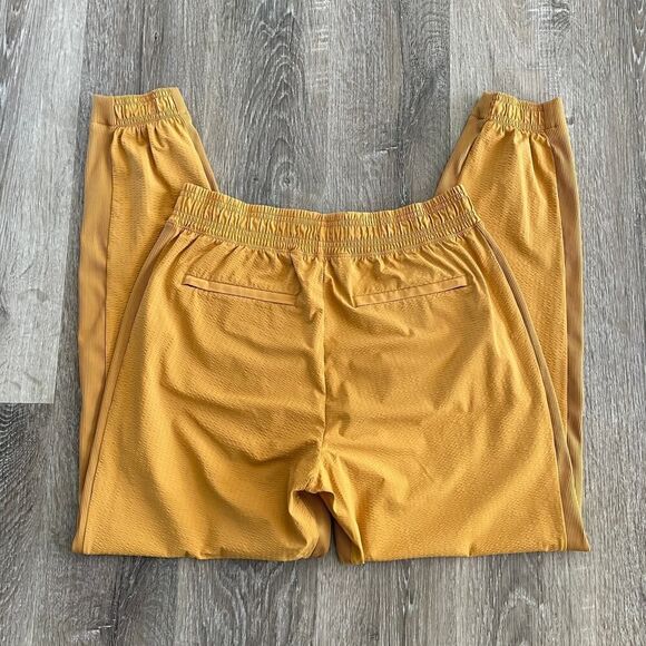 Athleta Textured Brooklyn Jogger Tuscan Gold - Size: 6 - Picture 5 of 7